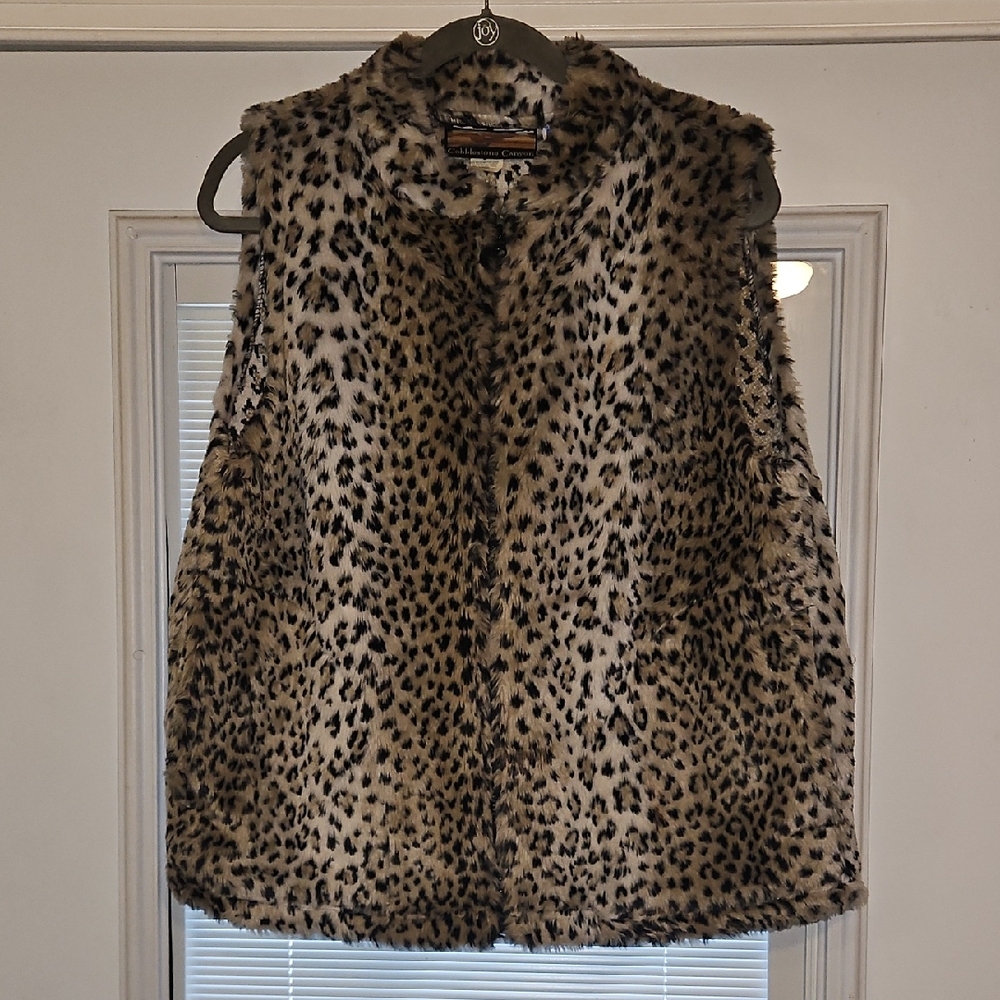 Leopard Print Faux Fur Vest